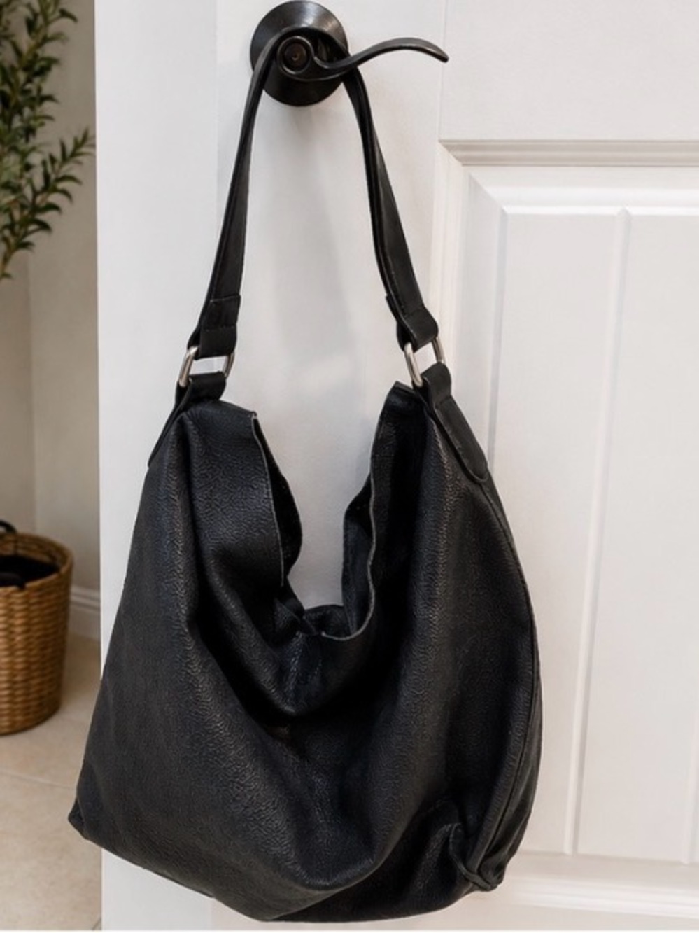 Linea Pelle Black Slouchy Leather Hobo Shoulder Bag